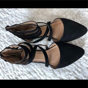 Bamboo Brand Black Suede Stappy Flats Women’s 6